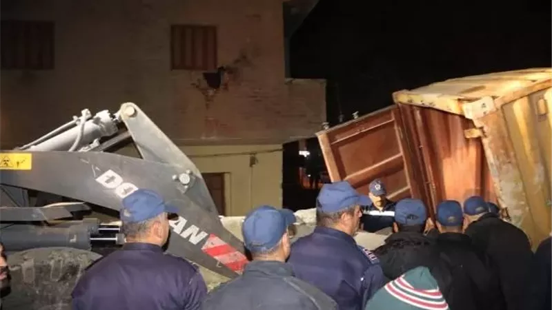 سبب سقوط حاويات قطار طوخ.. السكة الحديد تكشف تفاصيل الحادث