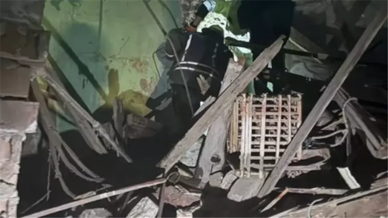مصدر أمني: منزل منشأة ناصر المنهار صادر له قرار إزالة منذ سنوات