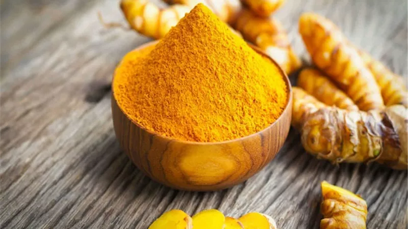 أضرار الإفراط في تناول الكركم