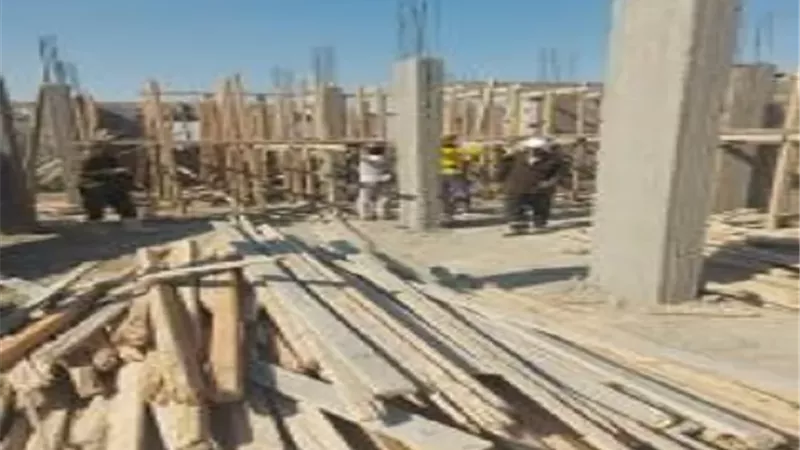 رفع ١٠٠٠ طن من المخلفات ووقف ٤ حالات تعدى بإسنا جنوب الأقصر