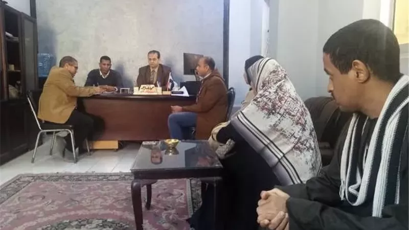 مديرية العمل بالأقصر تبحث ١٤ طلباً وشكوى باليوم المفتوح