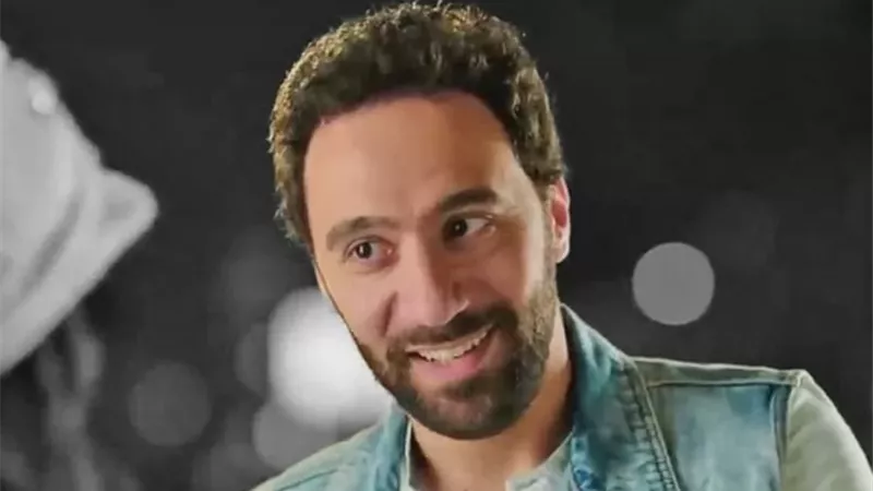 محمد سلام يحتفل مع جمهوره بعيد ميلاده