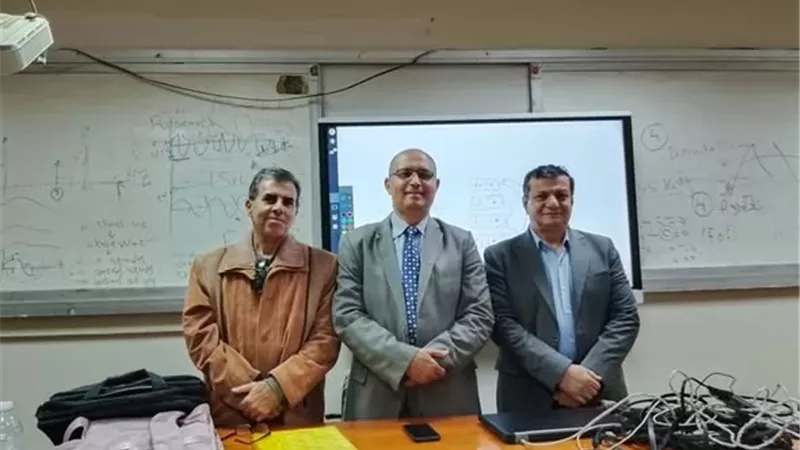جامعة القناة تطلق برامج تدريبية لتعزيز الوعي الرقمي