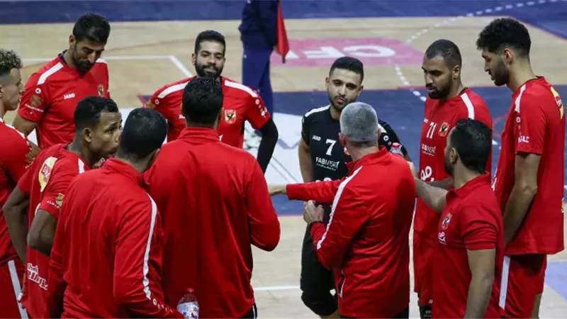رجال طائرة الأهلي يواجه سبورتنج في دوري المرتبط .. اليوم