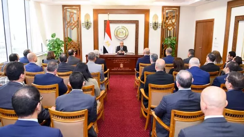 وزير الخارجية يشدد على ضرورة الارتقاء بالخدمات القنصلية