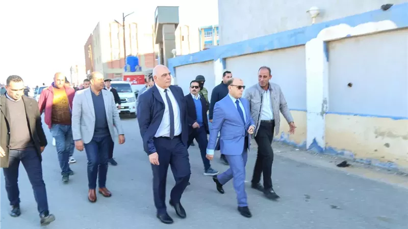 محافظ كفرالشيخ يتفقد الخدمات والمرافق العامة ببرج البرلس