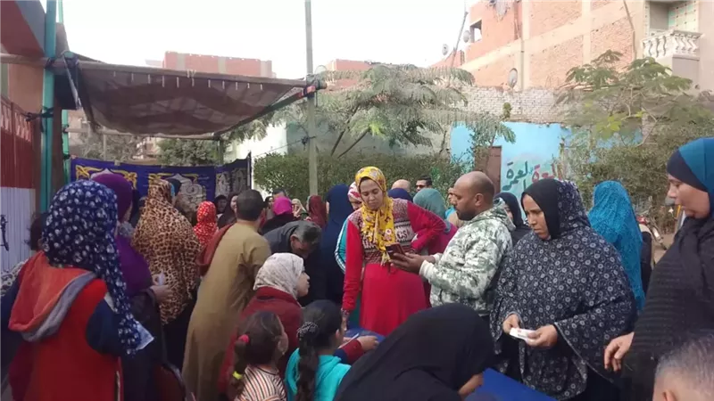 توافد على لجان الانتخابات بجولة الإعادة فى انتخابات النواب