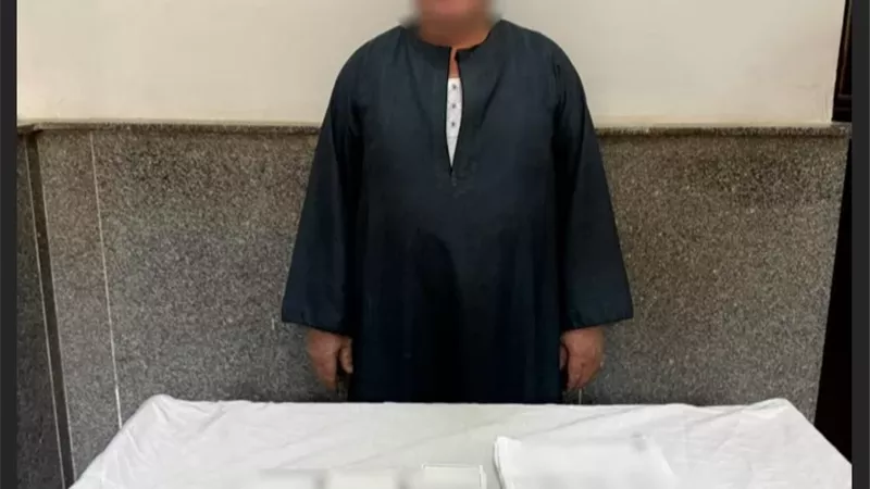 الفيديو كشفه.. ضبط شخص لتوجيه الناخبين بالشرقية