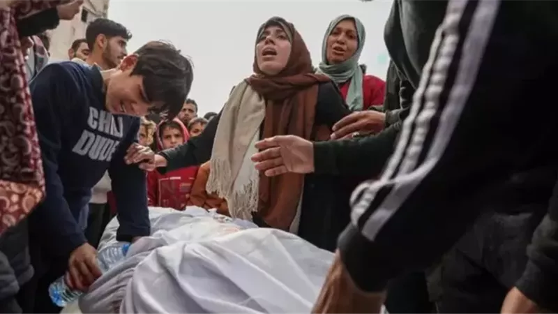 إسرائيل تفرج عن 12 أسيرا من سكان قطاع غزة