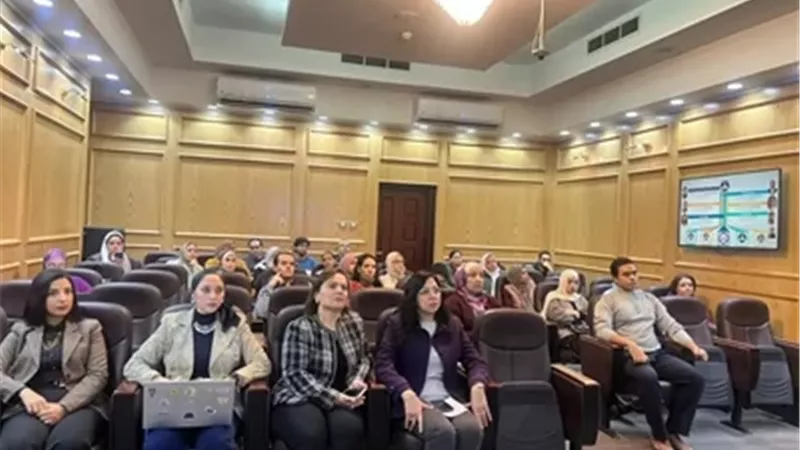 صيدلة عين شمس تنظم ندوة تعريفية عن 