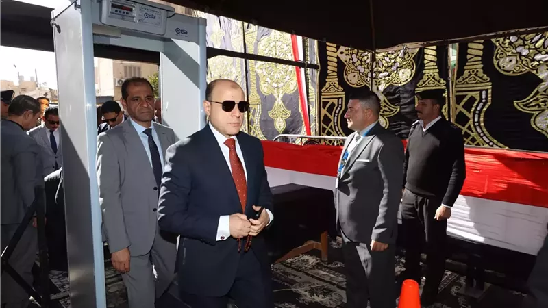 محافظ كفرالشيخ يطمئن على سير العملية الانتخابية بعددٍ من اللجان