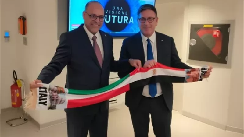 وزير العمل يبحث تعزيز التعاون المهني بين مصر وإيطاليا