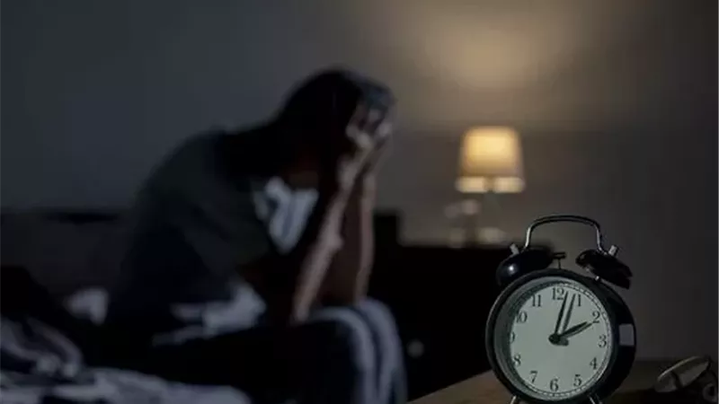 الإضاءة وتأثيرها على النوم .. كيف يضبط الضوء الساعة البيولوجية للجسم؟