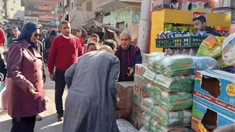 حملات مكبرة لإزالة الإشغالات و تحرير 529 مخالفة بالمنيا