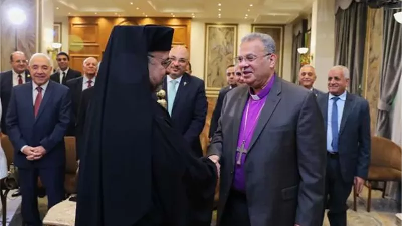 رئيس الطائفة الإنجيلية يهنئ بطريرك الأقباط الكاثوليك بعيد الميلاد