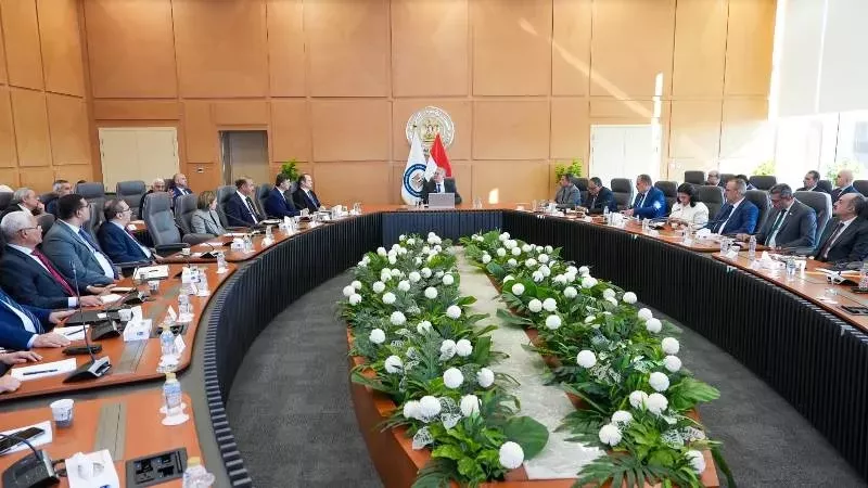 وزير البترول يناقش الخطة الجديدة للاستكشاف مع رؤساء الشركات العالمية