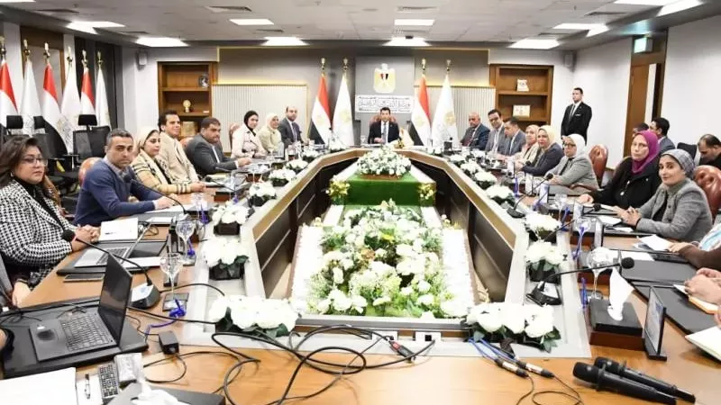 وزيرالرياضة يضع لمساته الأخيرة لمشروع تحويل مراكزالشباب لمراكز مجتمعية