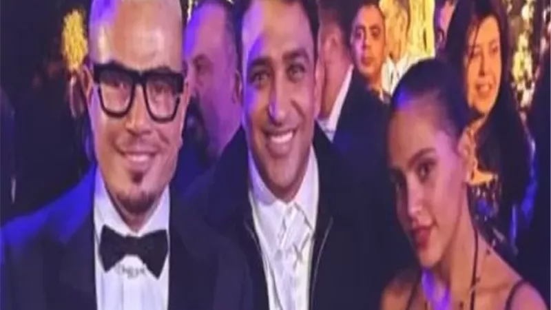 عمرو دياب يغني مع ابنته جنا فى حفل زفاف