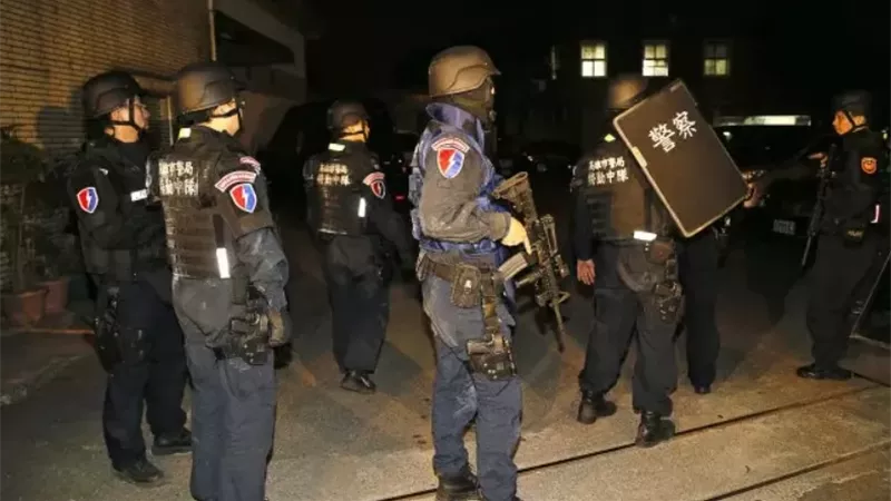 هجوم بقنابل دخان وسكاكين يخلف قتلى وجرحى في تايوان
