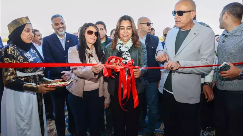المشاط وعوض تفتتحان المجزر الآلي ويضعون حجر الأساس لسوق الحبيل