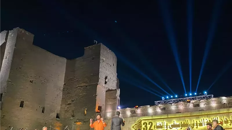 تفاصيل حفل على الحجار على مسرح ساقية الصاوى