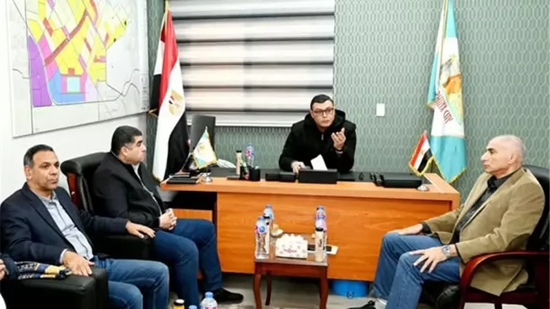 وزير الإسكان يعقد اجتماعاً بمقر جهاز مدينة سفنكس الجديدة