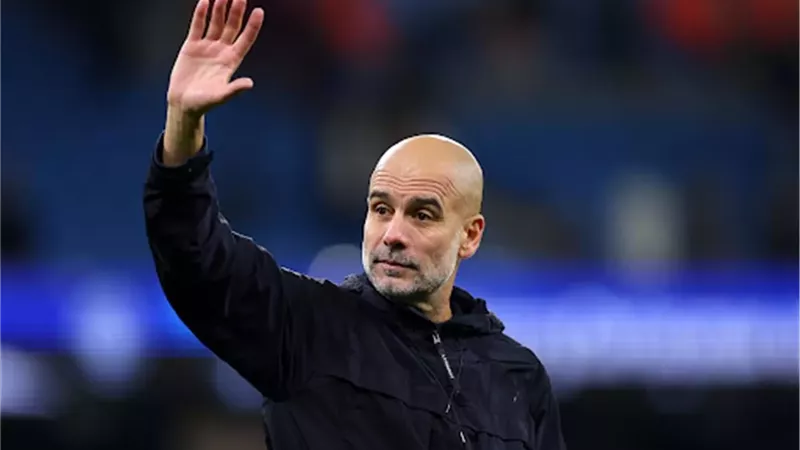 جوارديولا: لاعب مانشستر سيتي نقطة ضعفي ولست راضيًا عنه اليوم