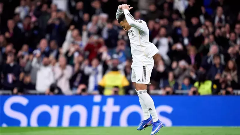 مبابي: احتفلت على طريقة رونالدو أفضل لاعب في تاريخ ريال مدريد