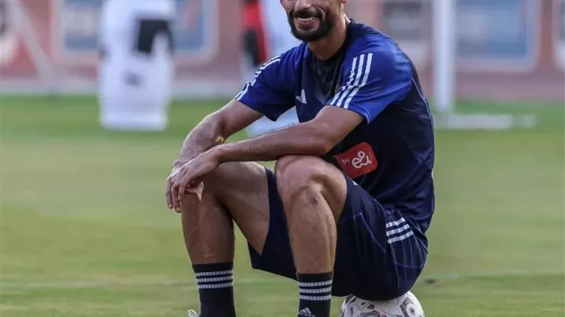 مفاجأة.. تعثر مفاوضات الأهلي مع لاعبه أحمد عبد القادر