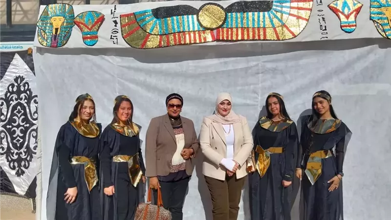 تعليم الاسماعيليه يشارك في افتتاح معرض الكتاب بجامعة القناة
