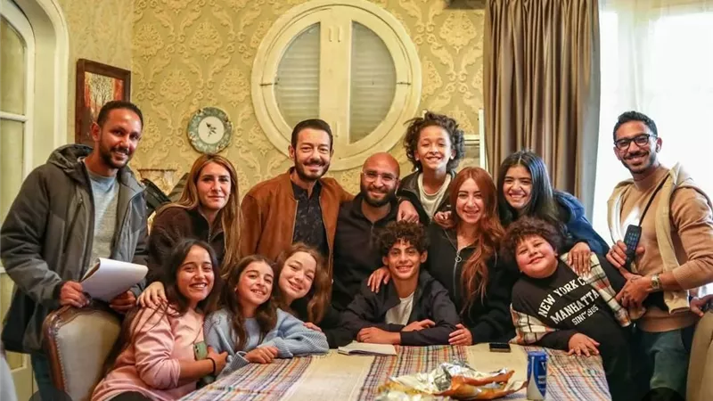 أحمد زاهر يشوق جمهوره من كواليس