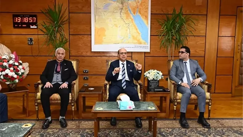 الدكتور المنشاوي يستقبل وفد الجهاز المركزي للتنظيم والإدارة