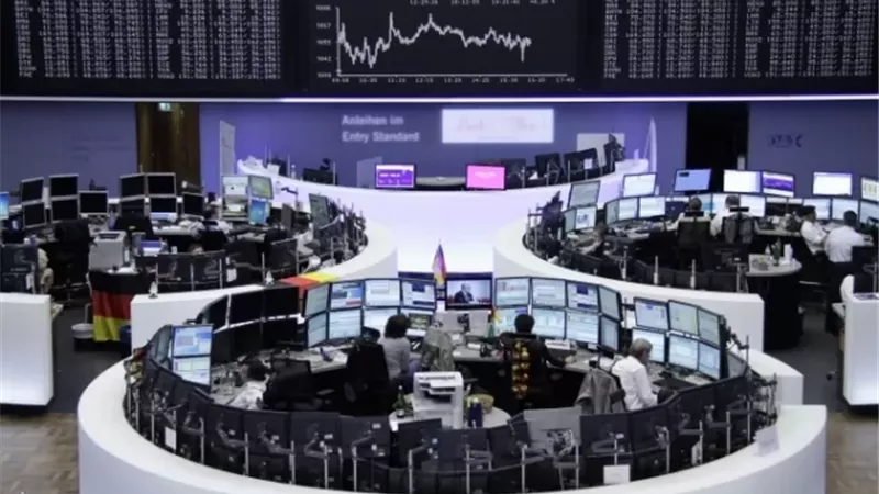 استقرار الأسواق الأوروبية مع بداية أسبوع العطلات