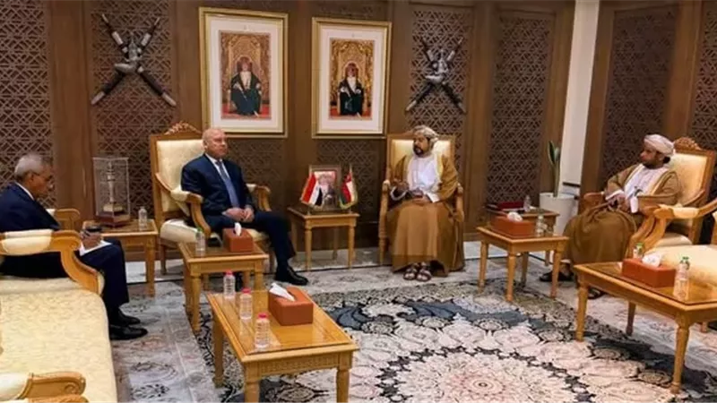 الوزير: إقامة مشروعات صناعية تعتمد على الموارد المحلية بمصر وعمان