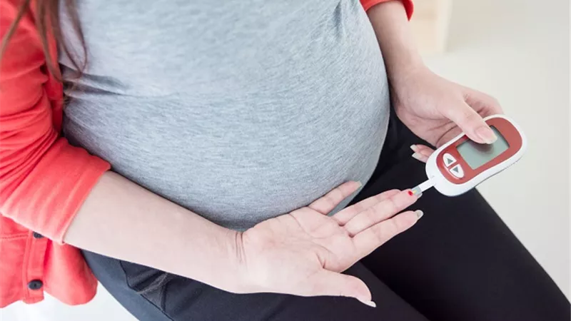 نصائح فعّالة لتجنب مخاطر سكري الحمل والحفاظ على صحة الأم والجنين