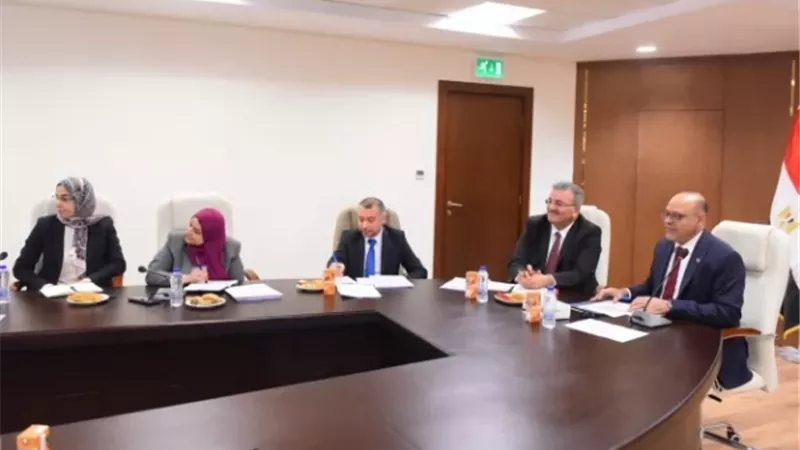 وزير العمل يبحث مع وفد تركي تعزيز التعاون في مجالات التشغيل