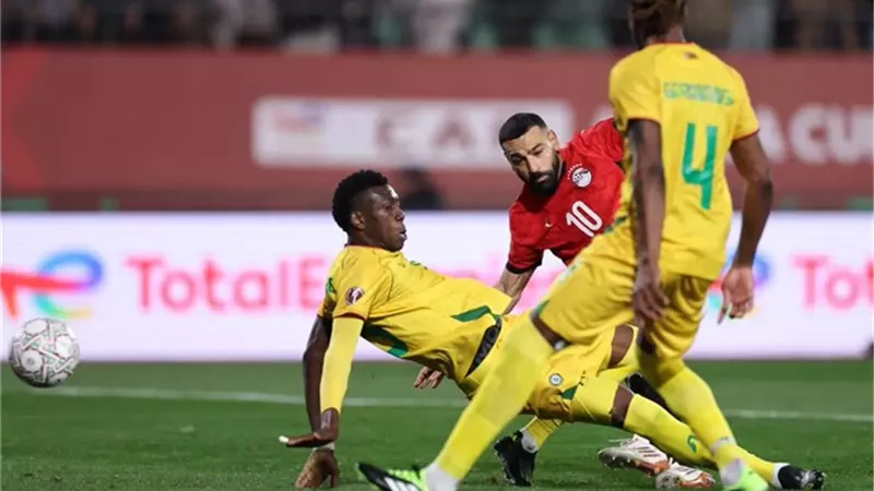آس بعد فوز مصر على زيمبابوي: محمد صلاح تجاوز خلافه مع ليفربول