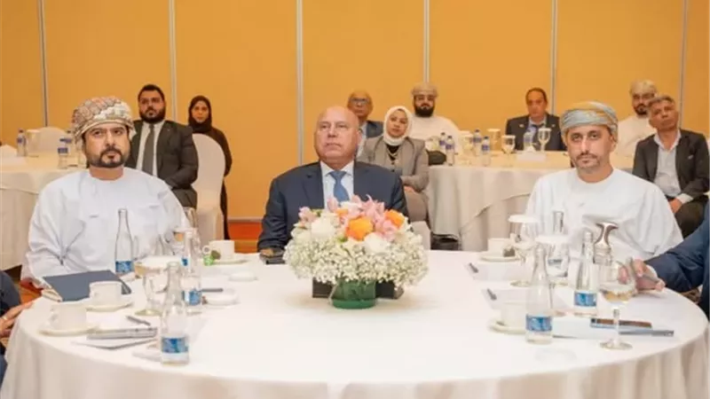 الوزير: صناعات صحار الحرة نقطة انطلاق التكامل الصناعي بين مصر وعمان