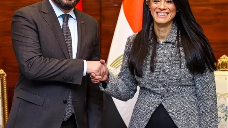 دعوة أرمينية لوزيرة التخطيط للمشاركة في قمة الاستثمار مايو المقبل