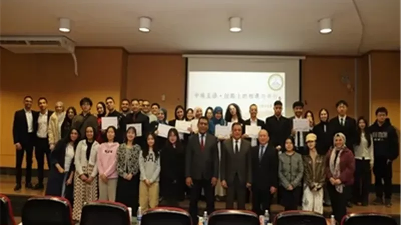 تتويج طلاب عين شمس في التصفيات النهائيةلمسابقة الإلقاء باللغة الصينية
