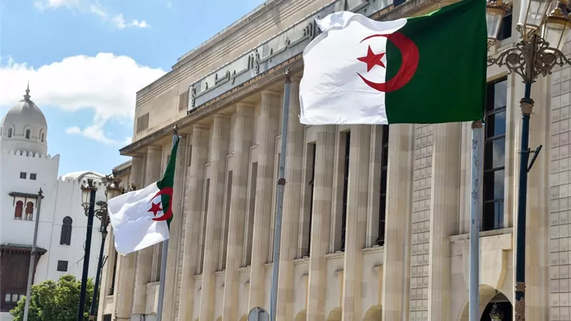 البرلمان الجزائري يصادق على قانون 
