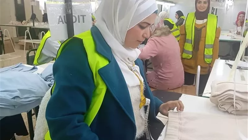 سحر.. قصة امرأة كافحت الظروف لتصبح نموذجًا للإصرار والعمل