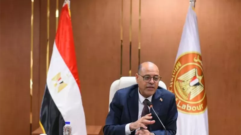 وزير العمل يدعو أصحاب الأعمال للانضمام إلى مبادرة 