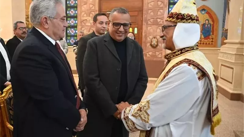 مبارك : يشهد قداس عيد الميلاد المجيد بكاتدرائية سيدة السلام بشرم