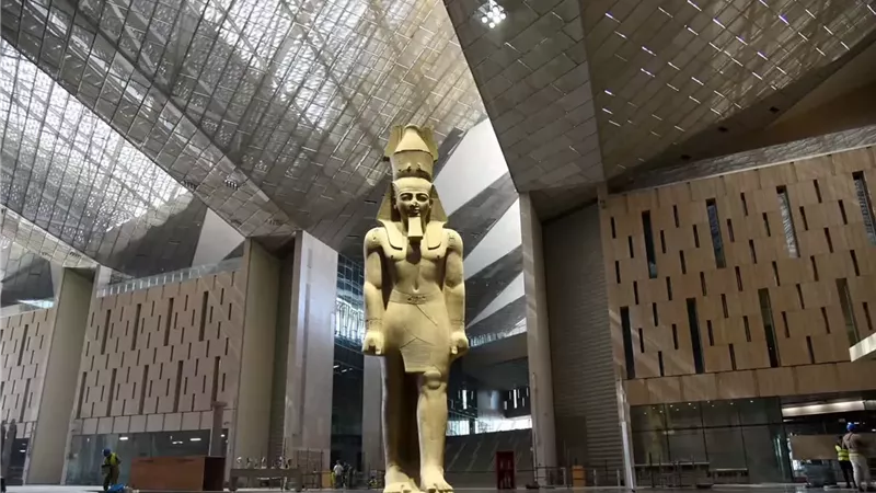 السياحة: إغلاق موقع إلكتروني مُزوّر لبيع تذاكر المتحف المصري الكبير