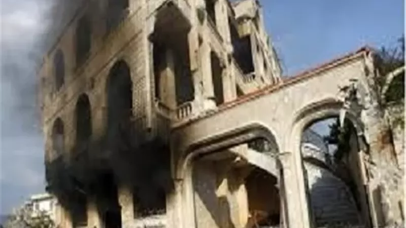 5 قتلى و20 جريحا.. انتحاري يفجر نفسه داخل مسجد الإمام علي بحمص