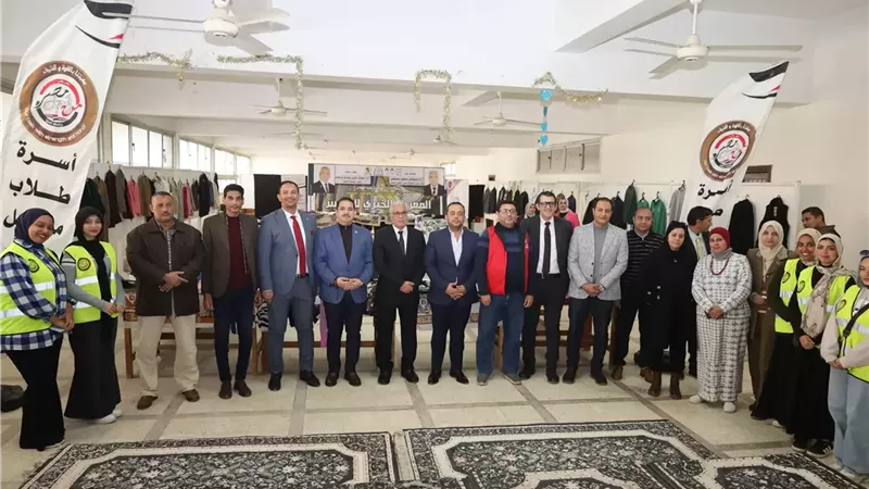 جامعة المنيا تنظم معرضًا خيريًا للملابس لدعم طلاب متحدي الإعاقة