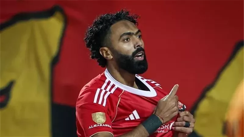 نجم الأهلي مطلوب في أبها السعودي