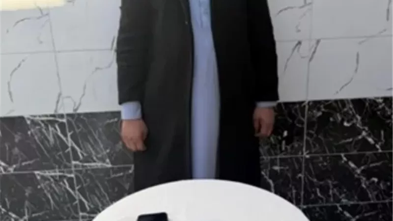 ضبط شخص لتوجيه الناخبين بإدكو