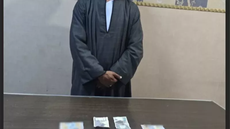 الفيديو كشفه.. ضبط شخص لشراء اصوات الناخبين بقنا